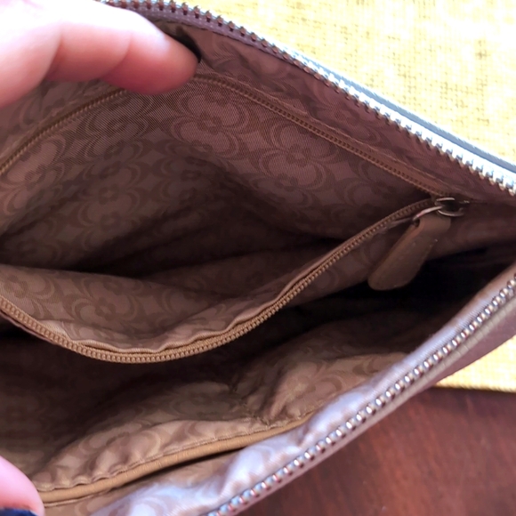 Charming Charlie wristlet - Picture 3 of 9